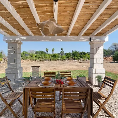 Trullo La Luz * Racale