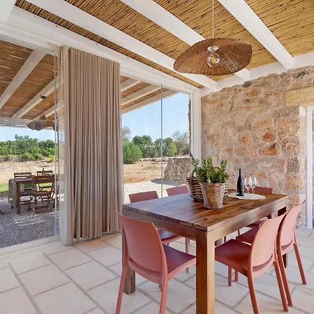 Trullo La Luz Racale