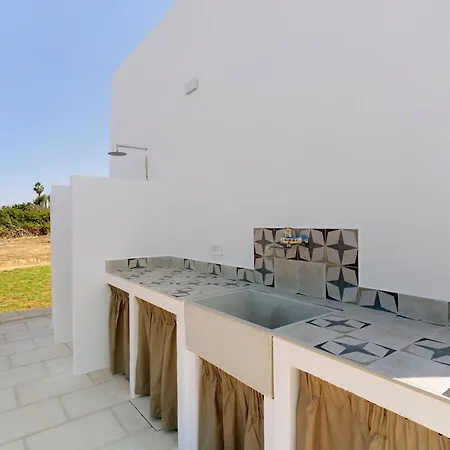 Trullo La Luz Racale